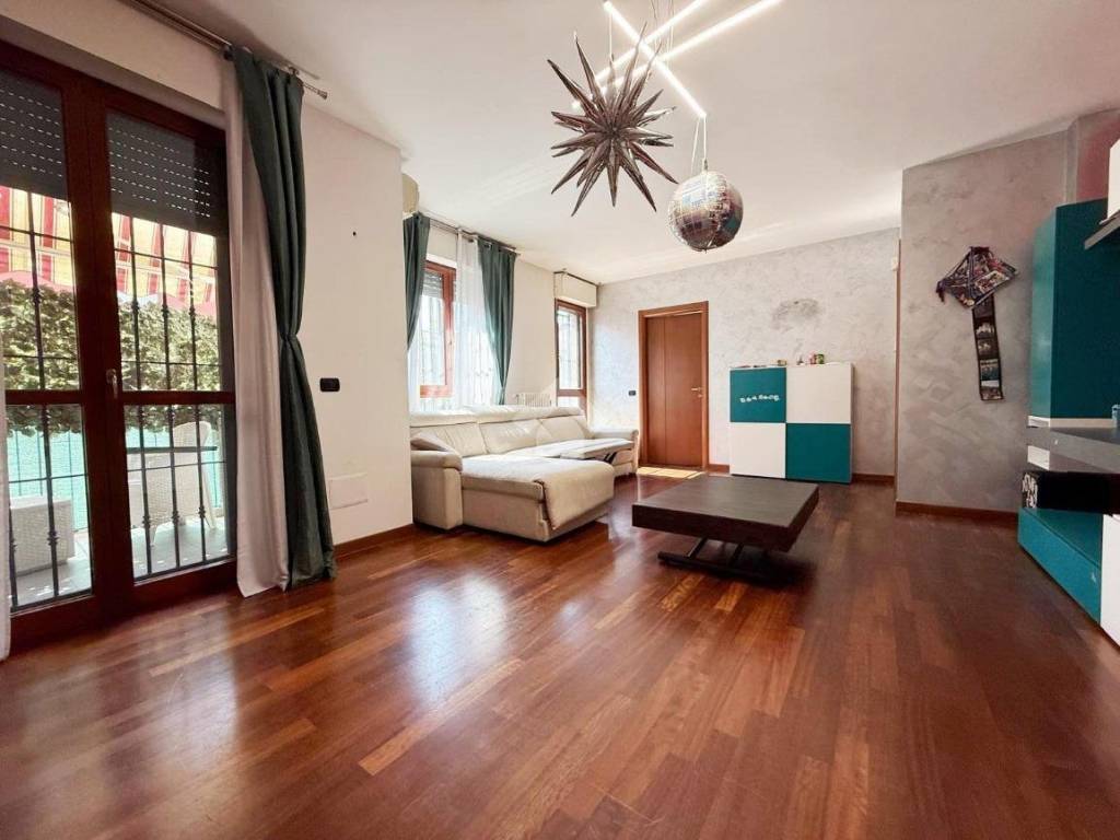 appartamento in vendita a Turate in zona Santa Maria