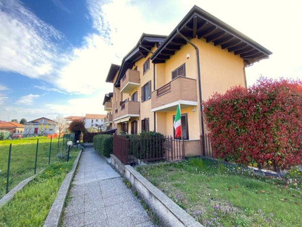 appartamento in vendita a Turate in zona Santa Maria
