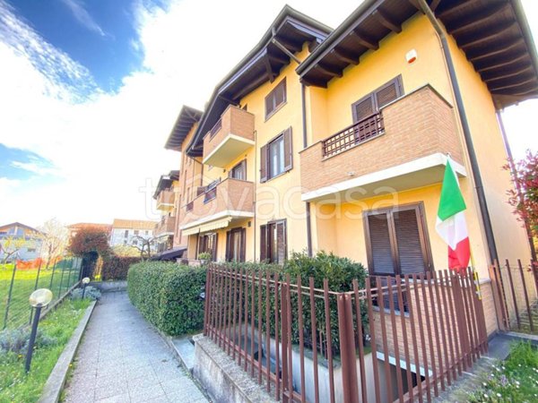 appartamento in vendita a Turate in zona Santa Maria