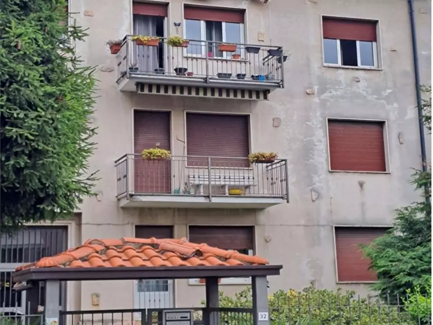 appartamento in vendita a Turate in zona Santa Maria