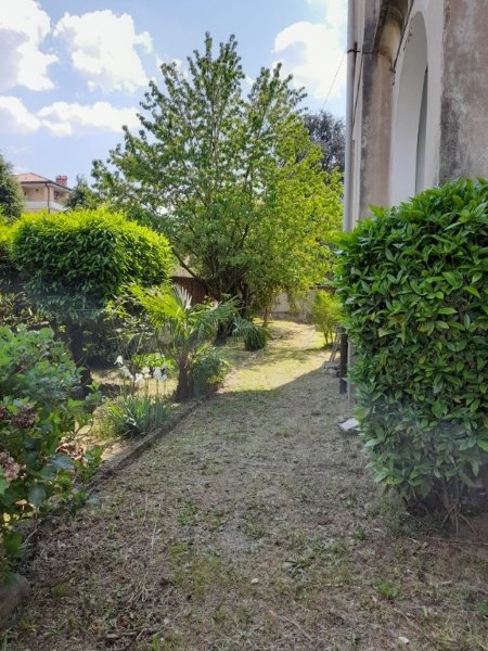 casa indipendente in vendita a Turate