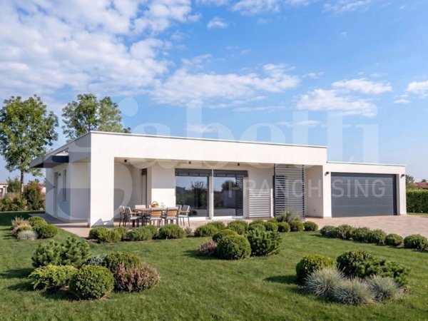 casa indipendente in vendita a Turate in zona Santa Maria