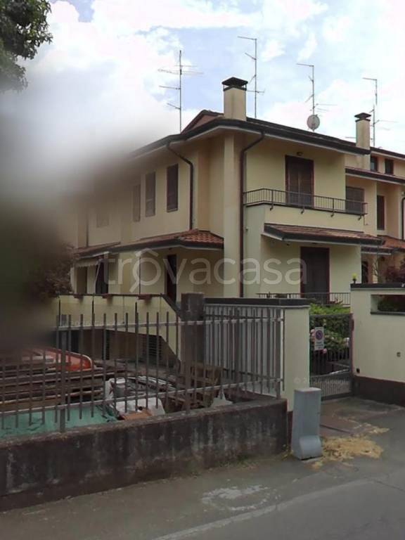 casa indipendente in vendita a Turate in zona Fagnana