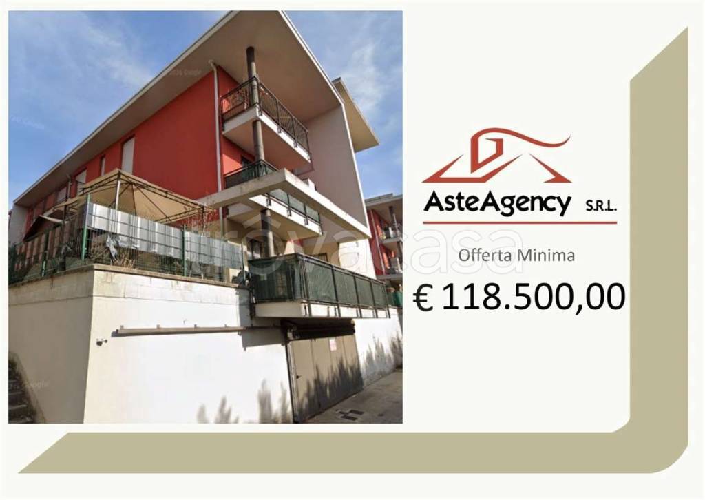 appartamento in vendita a Turate in zona Santa Maria