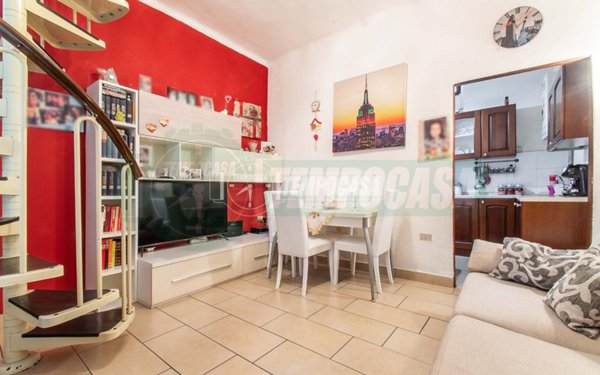 appartamento in vendita a Turate in zona Santa Maria