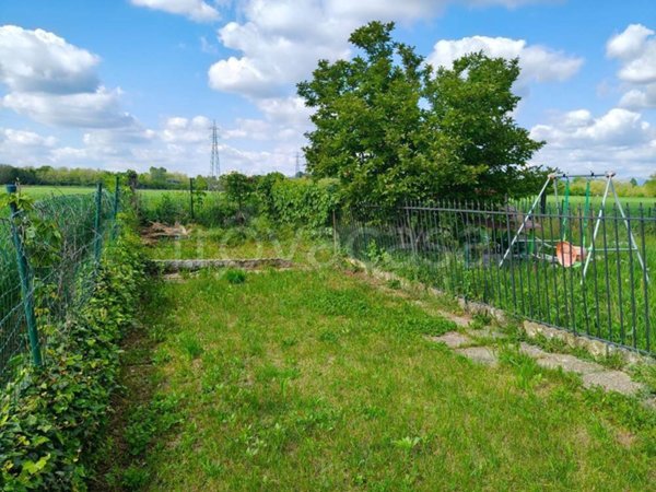 appartamento in vendita a Turate in zona Piatti