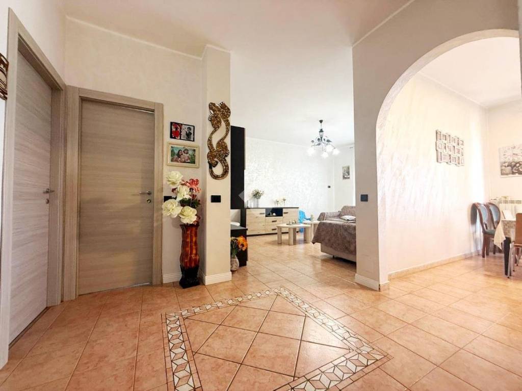 appartamento in vendita a Turate in zona Santa Maria