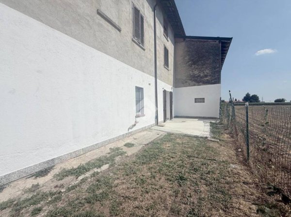 appartamento in vendita a Turate in zona Piatti