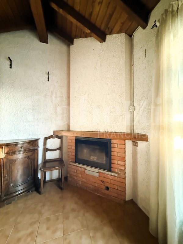 appartamento in vendita a Turate in zona Santa Maria