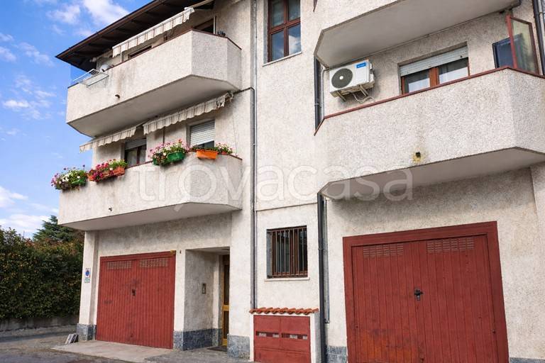 appartamento in vendita a Turate in zona Santa Maria