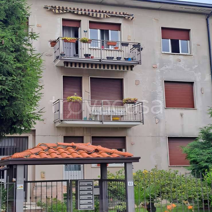 appartamento in vendita a Turate in zona Santa Maria