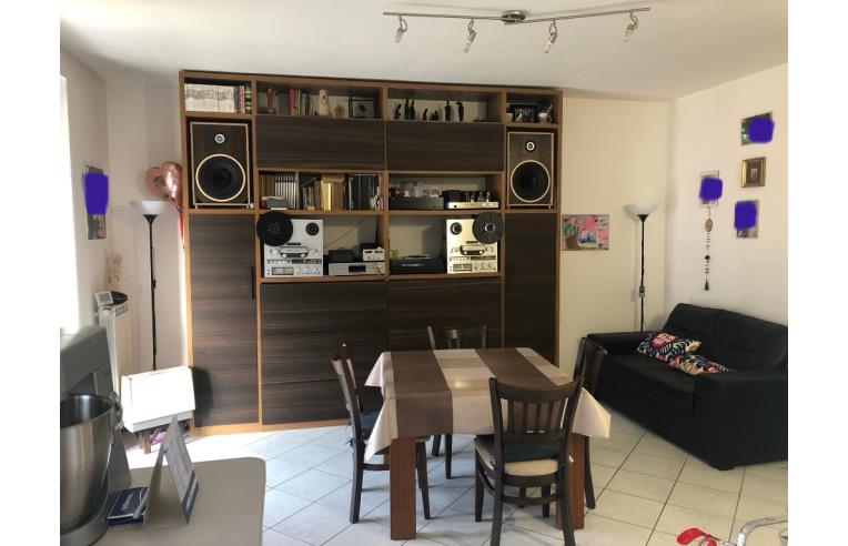 appartamento in vendita a Valbrona in zona Osigo