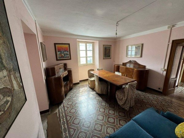 appartamento in vendita a Valbrona in zona Osigo