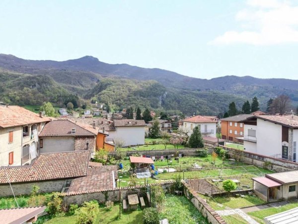 appartamento in vendita a Valbrona in zona Osigo