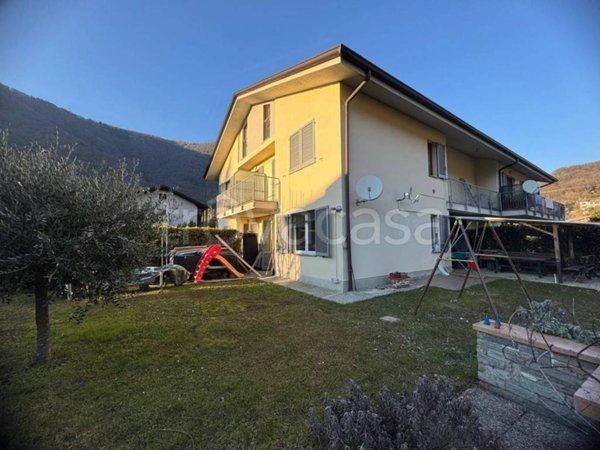 appartamento in vendita a Valbrona in zona Osigo