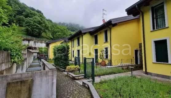 casa indipendente in vendita a Valbrona