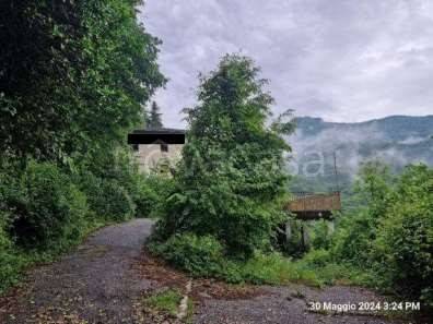 negozio in vendita a Valbrona