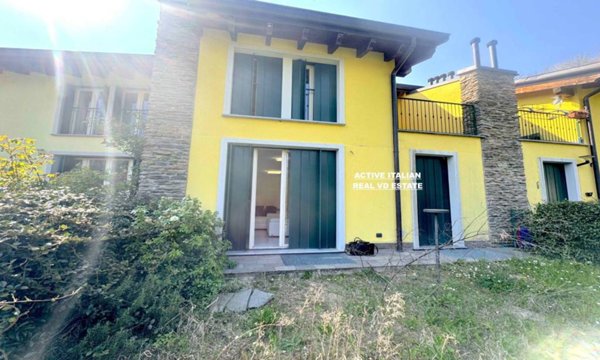 casa indipendente in vendita a Valbrona in zona Visino