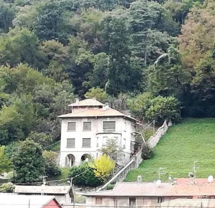 appartamento in vendita a Valbrona in zona Visino