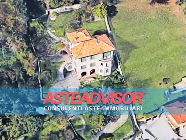 casa indipendente in vendita a Valbrona in zona Visino