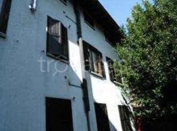 appartamento in vendita a Valbrona in zona Osigo