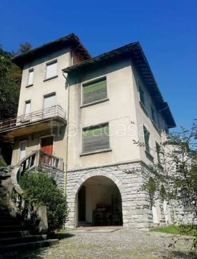 attico in vendita a Valbrona in zona Visino