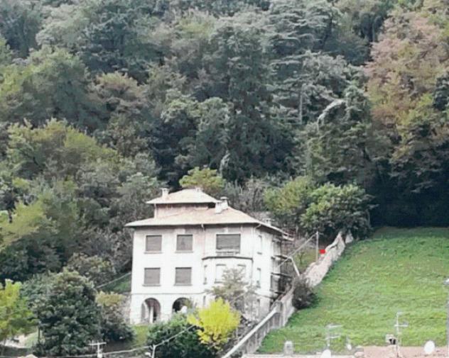 casa indipendente in vendita a Valbrona