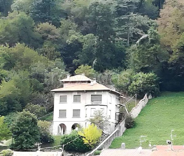 appartamento in vendita a Valbrona in zona Visino