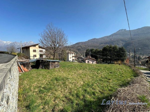 attico in vendita a Valbrona in zona Osigo