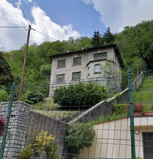 casa indipendente in vendita a Valbrona in zona Visino