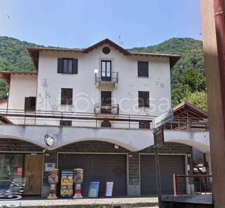 appartamento in vendita a Valbrona in zona Osigo