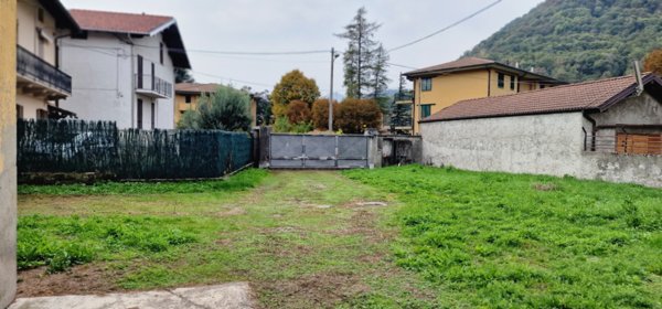 locale di sgombero in vendita a Valbrona