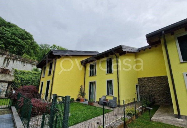 casa indipendente in vendita a Valbrona in zona Visino