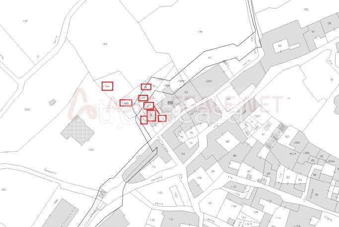 casa indipendente in vendita a Valbrona in zona Visino