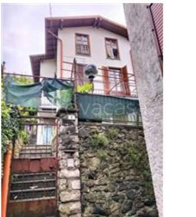 appartamento in vendita a Valbrona in zona Visino