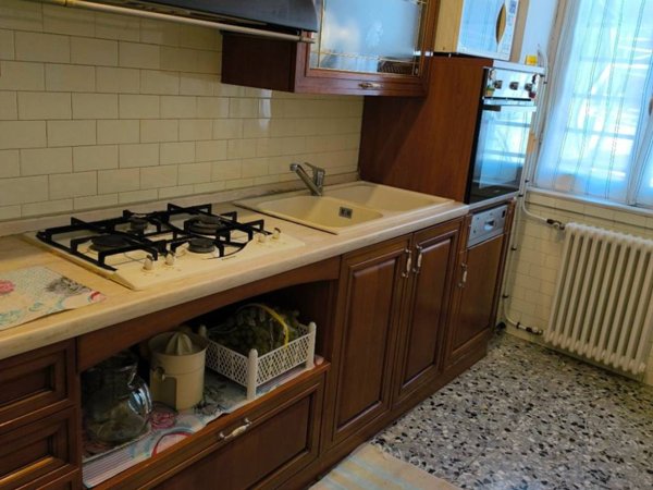 casa indipendente in vendita a Valbrona in zona Visino