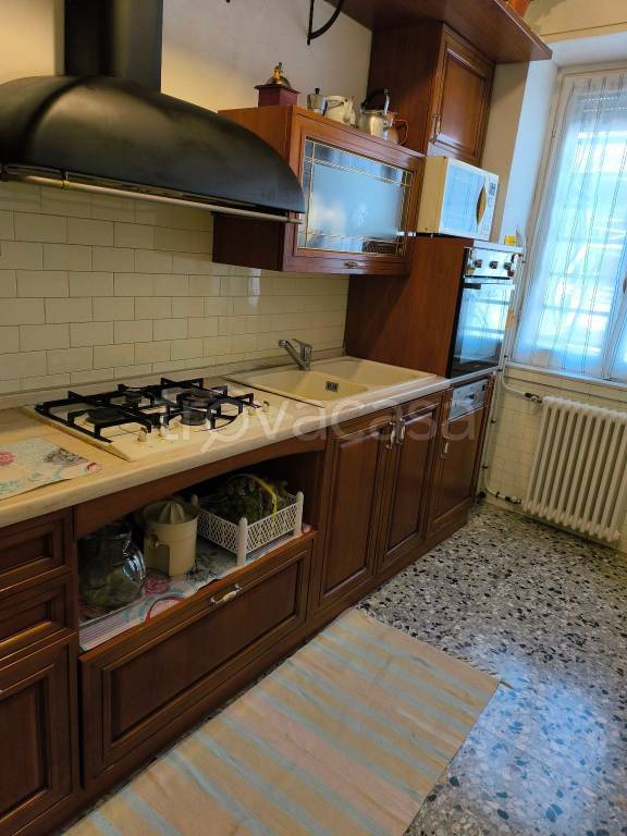 casa indipendente in vendita a Valbrona in zona Visino