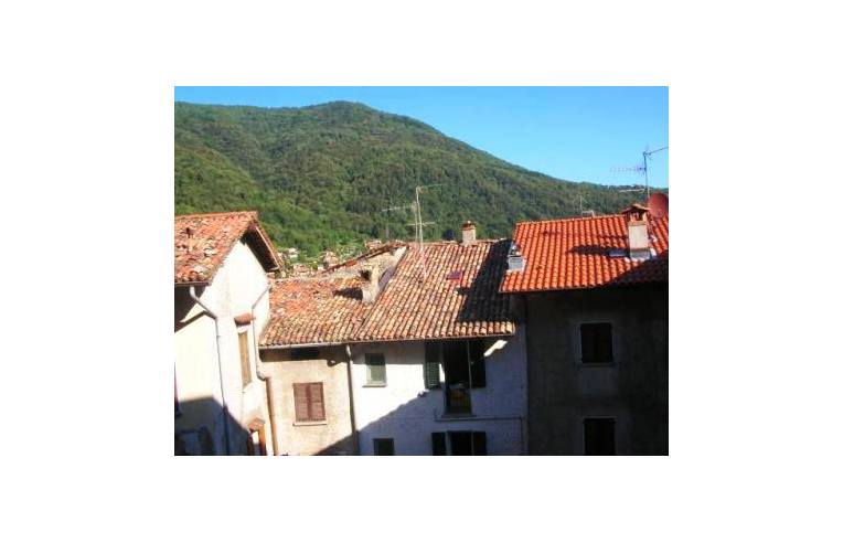 appartamento in vendita a Valbrona in zona Candalino