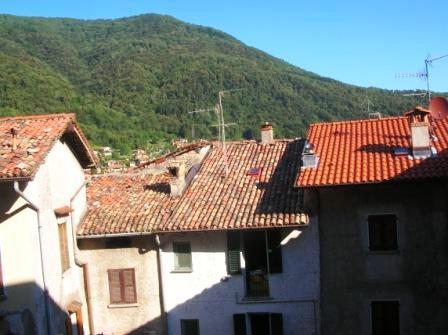 appartamento in vendita a Valbrona in zona Candalino