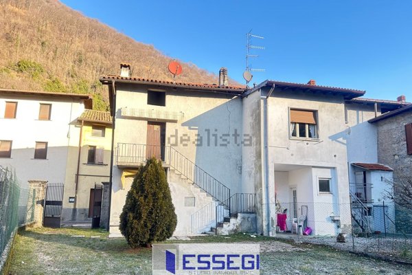 appartamento in vendita a Valbrona in zona Visino