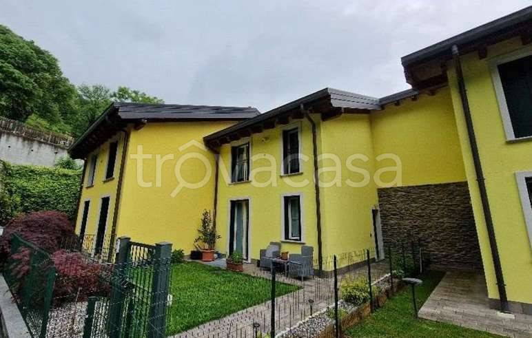 casa indipendente in vendita a Valbrona