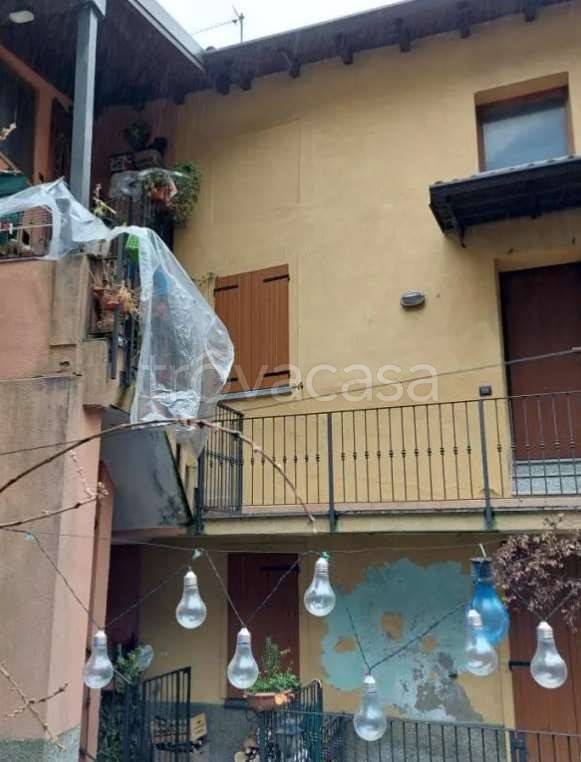 appartamento in vendita a Valbrona in zona Visino