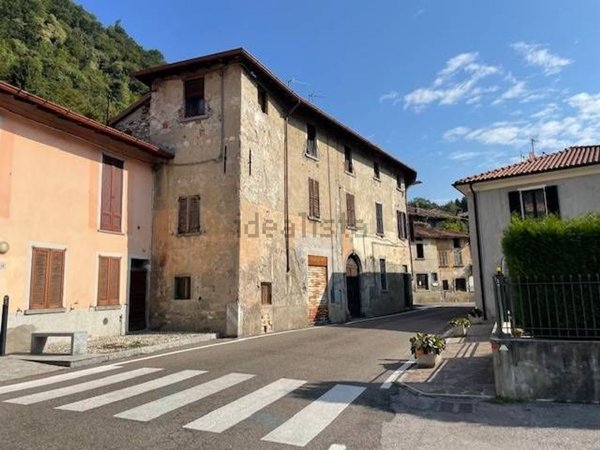 appartamento in vendita a Valbrona