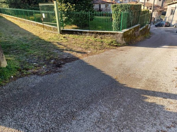 villa in vendita a Valbrona in zona Osigo