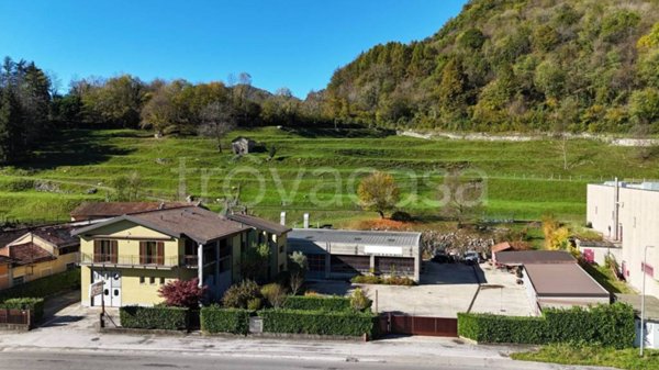 capannone in vendita a Valbrona