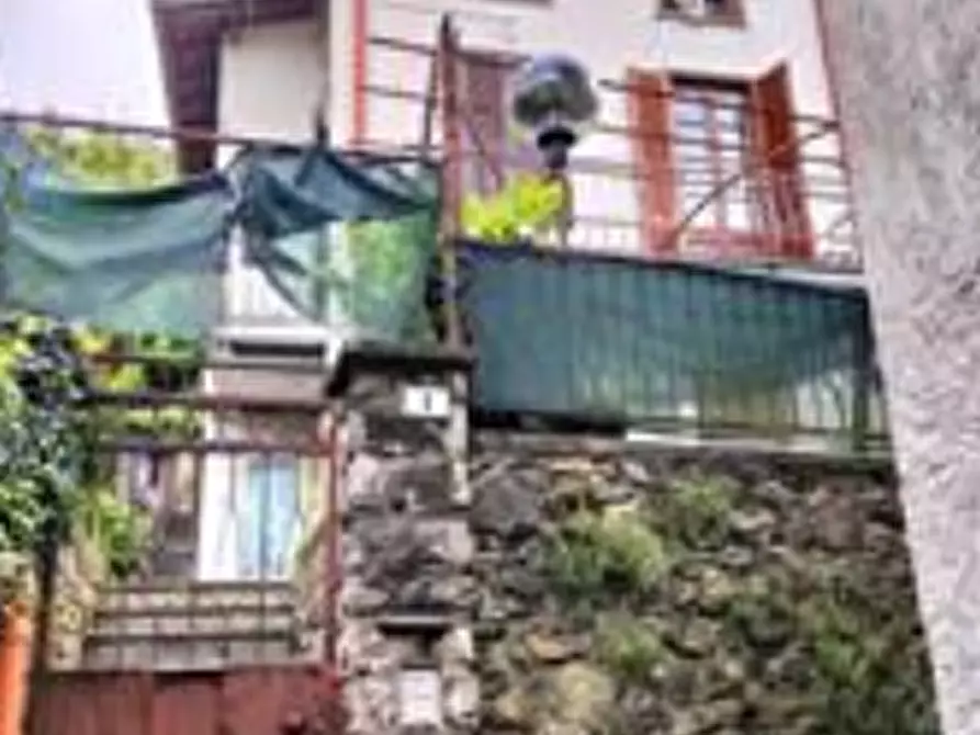 appartamento in vendita a Valbrona in zona Visino