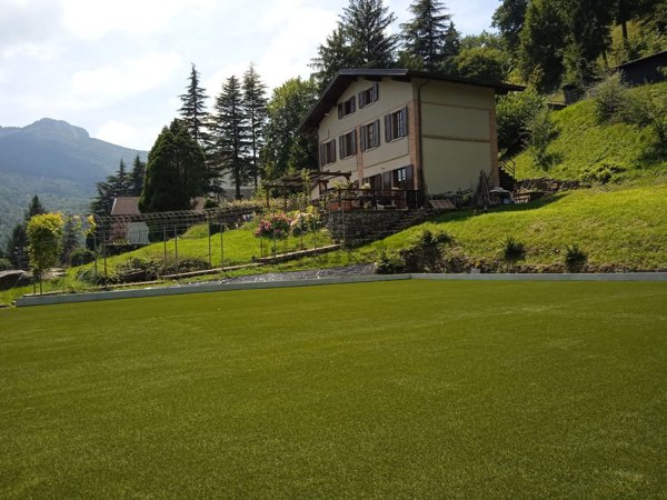 casa indipendente in vendita a Valbrona