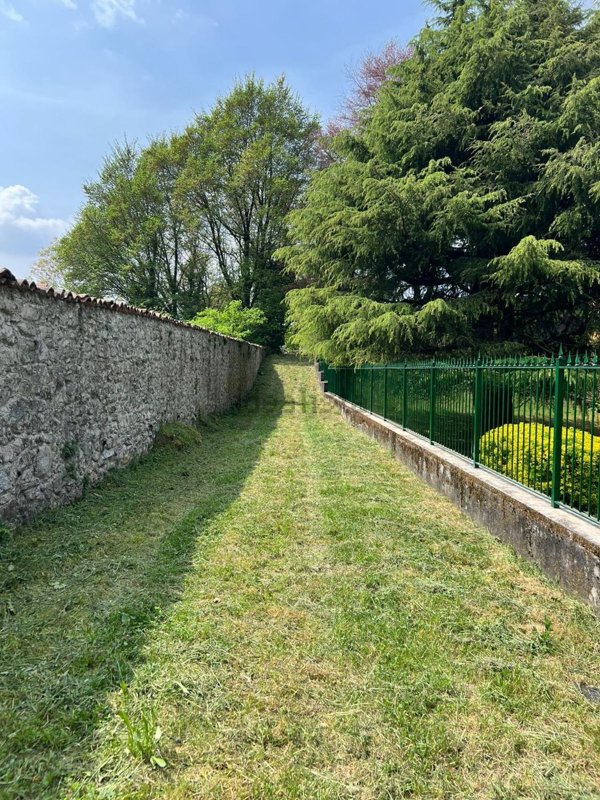 terreno edificabile in vendita a Valbrona