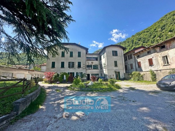 appartamento in vendita a Valbrona in zona Visino