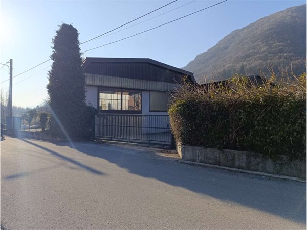 appartamento in vendita a Valbrona in zona Candalino